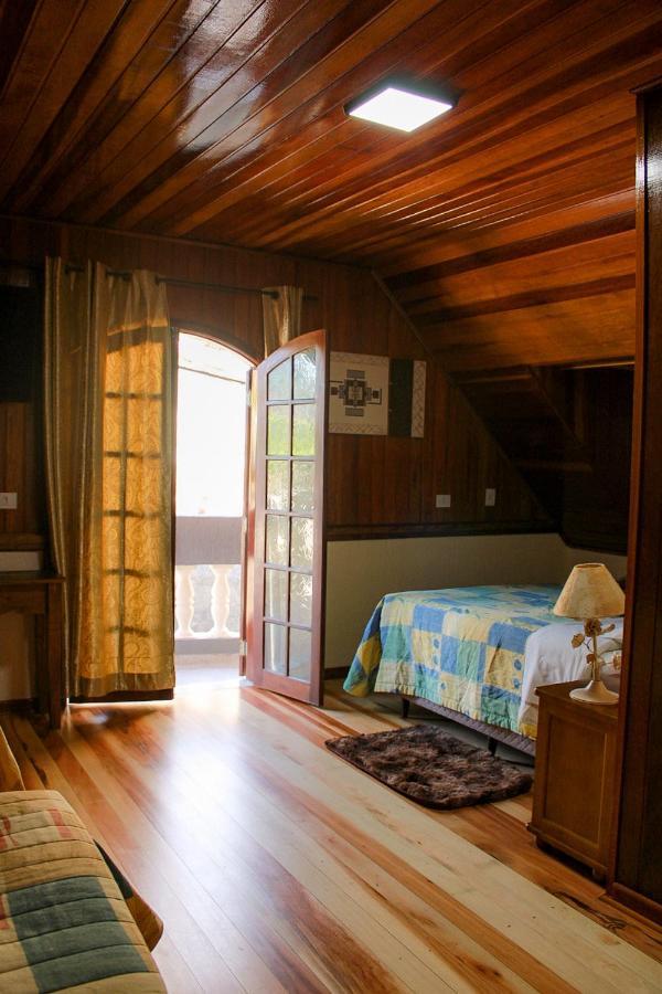 Pousada Villa Paty - Campos do Jordão Екстериор снимка